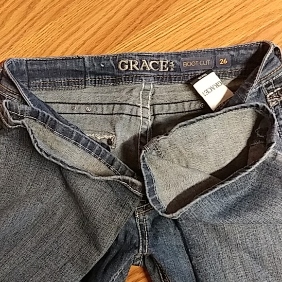 Grace in La bootcut size 26 embellished jeans - Picture 5 of 7